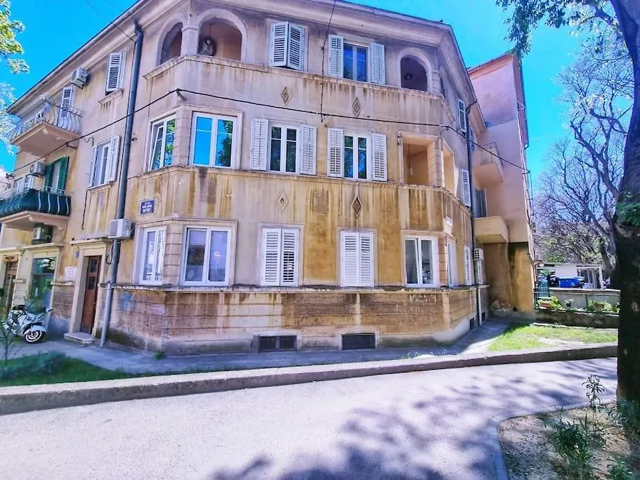 Dalmatian Apartment In The City Center Split 0*,